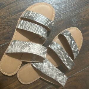 Universal Thread Snakeskin Print Sandals